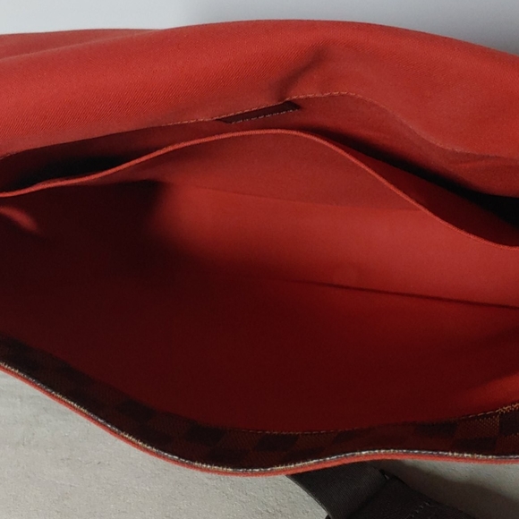 Louis Vuitton Damier Ebene Messenger - Picture 5 of 10